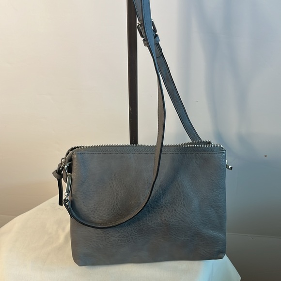 Stylish Gray Crossbody Bag - Picture 3 of 3